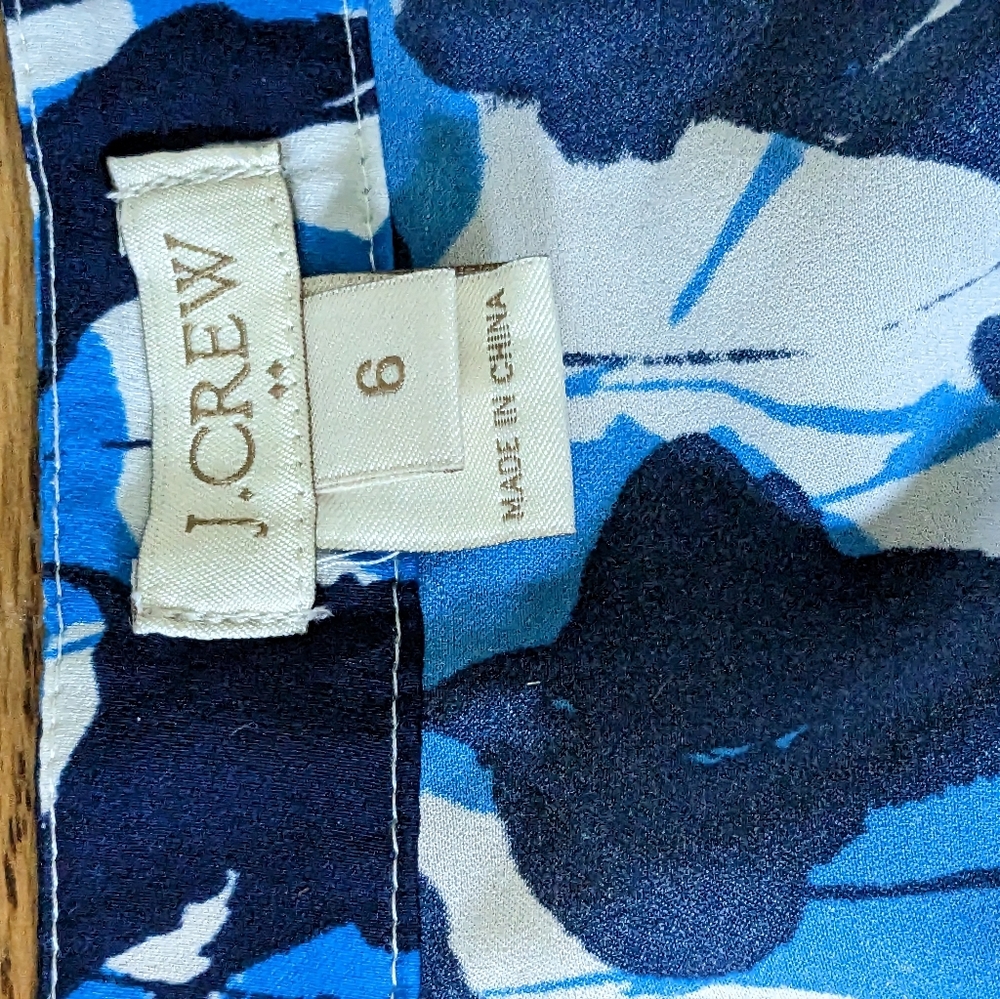J.Crew Floral blue sleeveless blouse Sz 6 - Picture 5 of 5